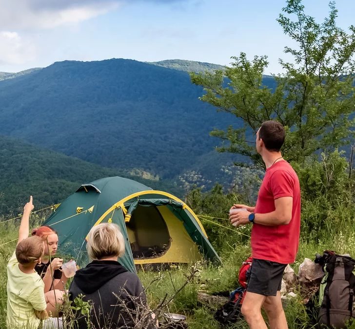 Camping Activities: 10 Fun Things to Do Outdoors With Family and Friends